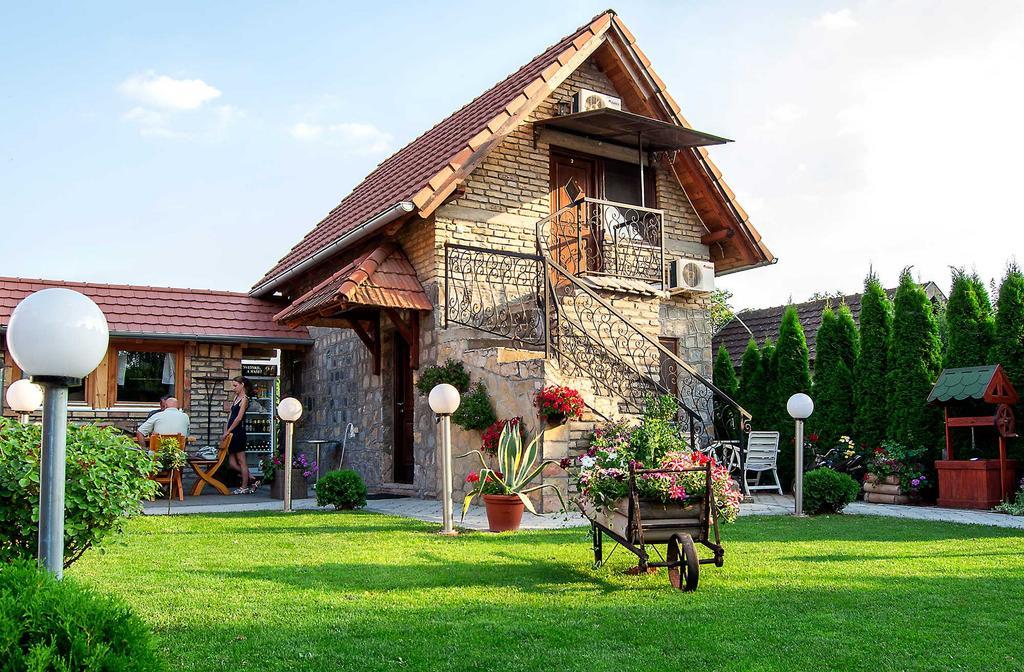 Vila Boska Palic Exterior photo